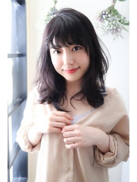 コム(com by neolive) ふわモテミディ