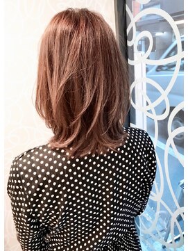 ミッシェル アフロート(michelle afloat) 10代20代30代40代50代小顔ひし形くびれラフ外ハネCカーブカット