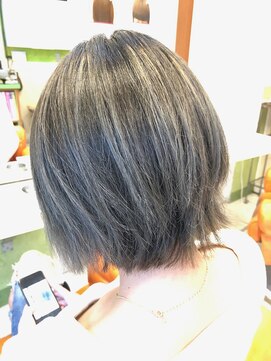 サイドビー(side B) 増毛エクステによるハイライト