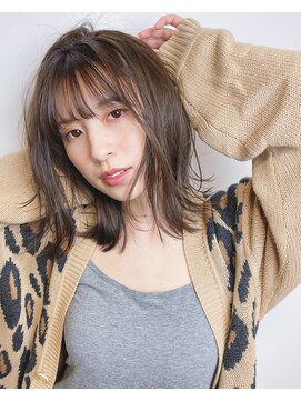 ネス(ness) [RIMMA}大人かわいい鎖骨ロブ/透明感ブラウンベージュ