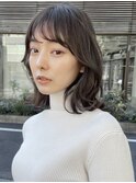 くびれミディアムレイヤー グレージュカラー / アディクシーカラ
