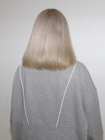 ハイブ 金沢(Hive)&nbsp;10代20代ホワイトミルクティーハイトーンツヤ髪スタイル髪質改善