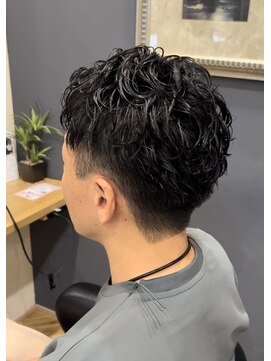 アルター(aL ter) 刈り上げショート【ダークアッシュ/ニュアンスパーマ】