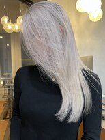 エイチ(H)&nbsp;xブリーチ/イメチェン/ホワイトブロンド/外ハネボブ/美髪/