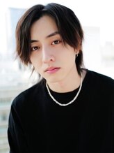 《メンズカット》カジュアル、ビジネス、おしゃれパーマなど幅の広いスタイルをご提案