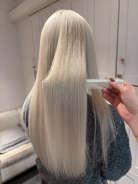 ベレーザ 渋谷(BELEZA) 17040渋谷ホワイトブロンドハッシュカットミルクティーカラー