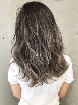 サロウィン 表参道(SALOWIN) ３Dハイライトグラデーション　【SALOWIN 表参道】