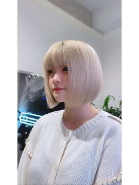 アマンドール(Aman D'or) ホワイトブロンドカラー
