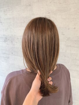 シャルムヘアー(charme hair) 極細ハイライトで赤み消しベージュ
