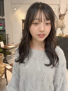 アンジェリカ(Angelica) 黒髪ロングもレイヤーが大事