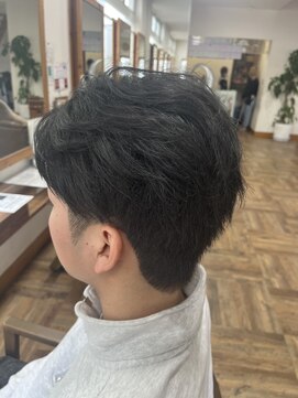 ファーレ fare ツーブロックセンター分け流し