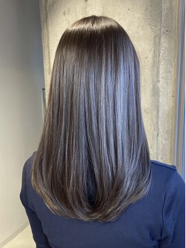 エダ 鎌倉(edA.) 小顔ロング＃髪質改善＃白髪ぼかし＃鎌倉＃40代＃グレージュ