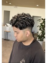 ビスポーク(BESPOKE)&nbsp;メンズ　パーマ＋ハイライト