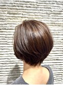 20代30代40代前下がりストレート小顔補正立体カット