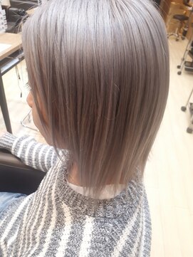 ヘアリゾートハピネス ホワイトグレー