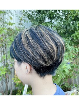 ソラ ヘアーメイク(SORA HAIR MAKE) マッシュショート×金メッシュ
