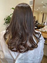 マーキア(Maackia)&nbsp;巻髪スタイル