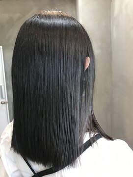 ソイルバイロミー(soil by ROMMY) ツヤ感を出すストレートパーマ/横浜髪質改善