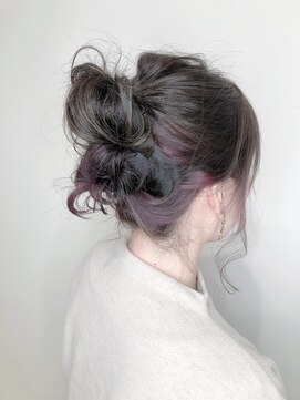 ファムバイアヴァンス(Femme by AVANCE.) インナーカラー×ふんわりカール×ヘアアレンジ