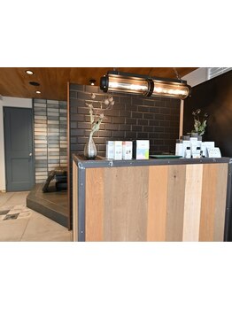 男女・年齢問わず気軽に通える◎ON/OFFどんなシーンでもキマる再現性の高いデザインが大好評！