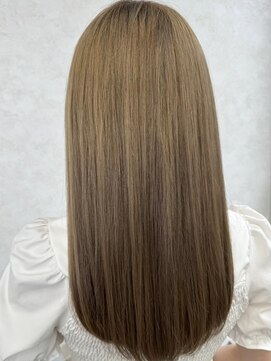 クプア 柏(kupua) セミロング／ベージュカラー[柏/柏駅]