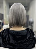 福井　大和田　ハイトーンボブ　シルバーアッシュ　ホワイト