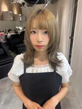 アイリー 名古屋(A/LEE) ウルフカット/レイヤーカット/アッシュベージュ