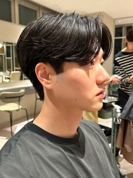 ノラギンザユー(NORA GINZA/U) メンズヘアメンズパーマカルマパーマダウンパーマセンターパート