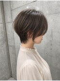 オリーブベージュ 似合わせカット ショートヘア 大人ショート