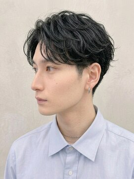 ヨシザワインク ハコザキ 水天宮前 日本橋人形町(YOSHIZAWA Inc.HAKOZAKI) フェザーパーマソフトツーブロックビジネス爽やかセンターパート