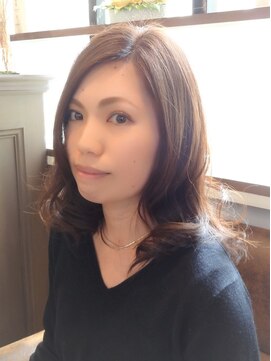 ルッツ (Lutz hair design) パールベージュ