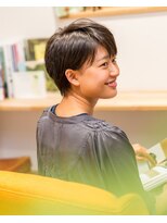 ヘアーウニール(Hair Unir)&nbsp;ダークトーンのショート