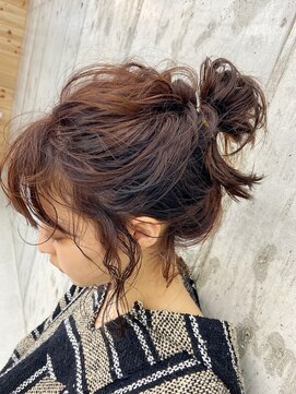 カフネ ジュントス ヨロ(Cafune' juntos YOLO) 《Cafune/YOLO》パーマからのお団子アレンジ