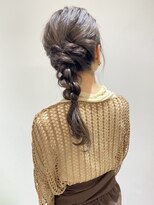 フォーク FOLK&nbsp;【FOLK】ねじりと三つ編みだけで作った簡単編み下ろしアレンジ♪