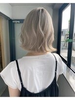 シレナバイアルティナ 辻堂店(sirena by artina)&nbsp;ホワイトグレージュ_ブロンドカラー_ボブウルフ