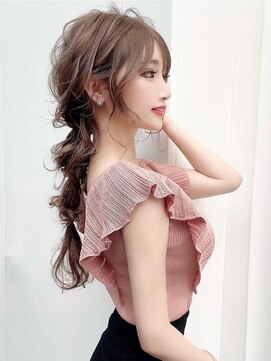 アイユー(ii+U) 編みおろしアレンジ　上品　大人可愛い　ヘアセット