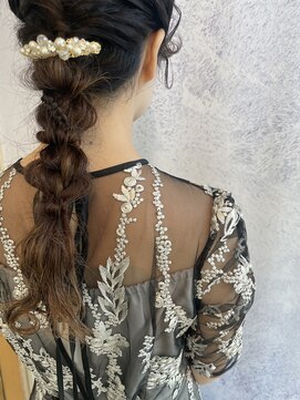 トップヘアー 中庄店(TOP HAIR fuapua) お呼ばれヘア 編み下ろし 【 mery 】