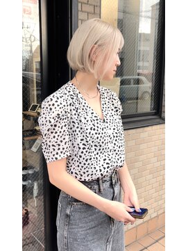 ハグ 横浜(HUG) ホワイトブロンド