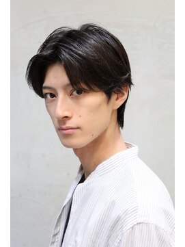 ルーツ(ROOTS) センターパート黒髪ウルフ