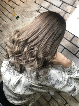 ミニョン(mignon) 韓国/ダブルカラー/ブリーチ/ピンク/学割U24/新越谷/南越谷/草加