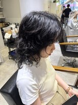 リタ(rita.)&nbsp;林　直人　ウルフカット、パーマ