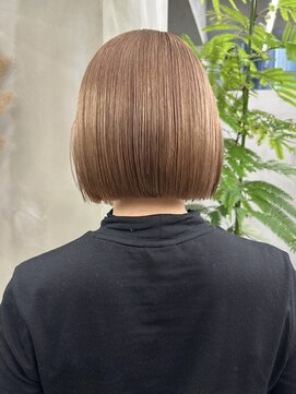 ギークス(GEEKS) 【GEEKS渋谷】ミニマルボブ/ココアブラウン/初ブリーチ/冬カラー