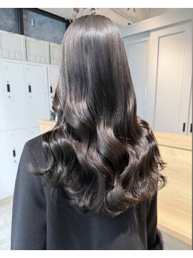 シェノン 奈良橿原店(CHAINON) 落ち着きとツヤ感が際立つ、ダークブラウンカラー