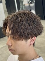オーバル ジングウマエ(OVARL jingumae) 縦落ちツイストスパイラルパーマセンターパート