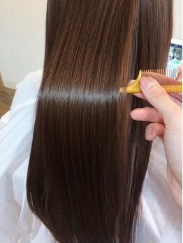 テッコ(tecco.)の写真/【経験と知識を重ねたプロによる上質salon】今までと違う、真っすぐすぎない"柔らか質感"のストレート。