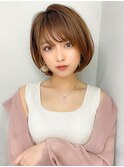 ホワイトグレージュショートボブ30代40代50代ひし形シルエット