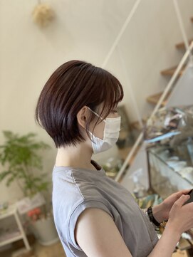 ノルン(norn.) ショートボブ/ニュアンスカラー/耳だしショート