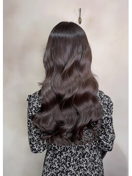 エヴリンアンドペイジ(Evelyn&paige) 赤み控えめナチュラルブラウン〈神戸・元町・三ノ宮〉