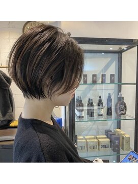 カウチ(Kauti) 短過ぎないショートボブ