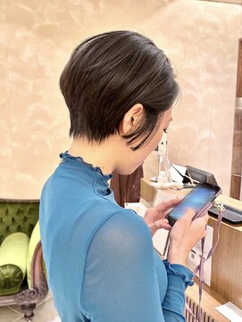 ビュートリアム265(BEAUTRIUM 265) ハンサムショート/大人ショート/前髪長め/くびれショート